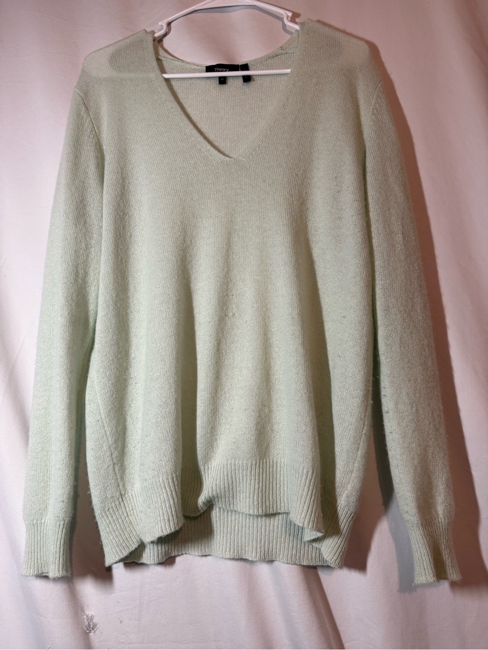 Theory Adrianna RL Feather Cashmere Sweater M Mint Green V Neck 100% Cashmere
